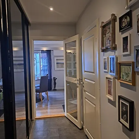 Hjemme Koselig Og Sentralt Daire *